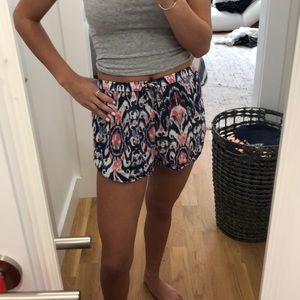 Patterned flowy shorts